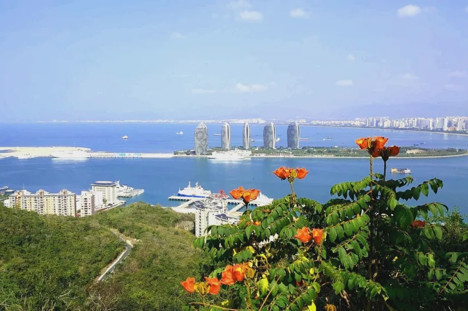 海南，绿色发展的海南样板与面临的挑战